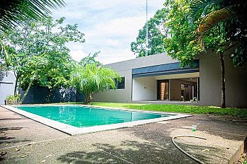 VILLA DUPLEX DE STANDING 06 PIECES