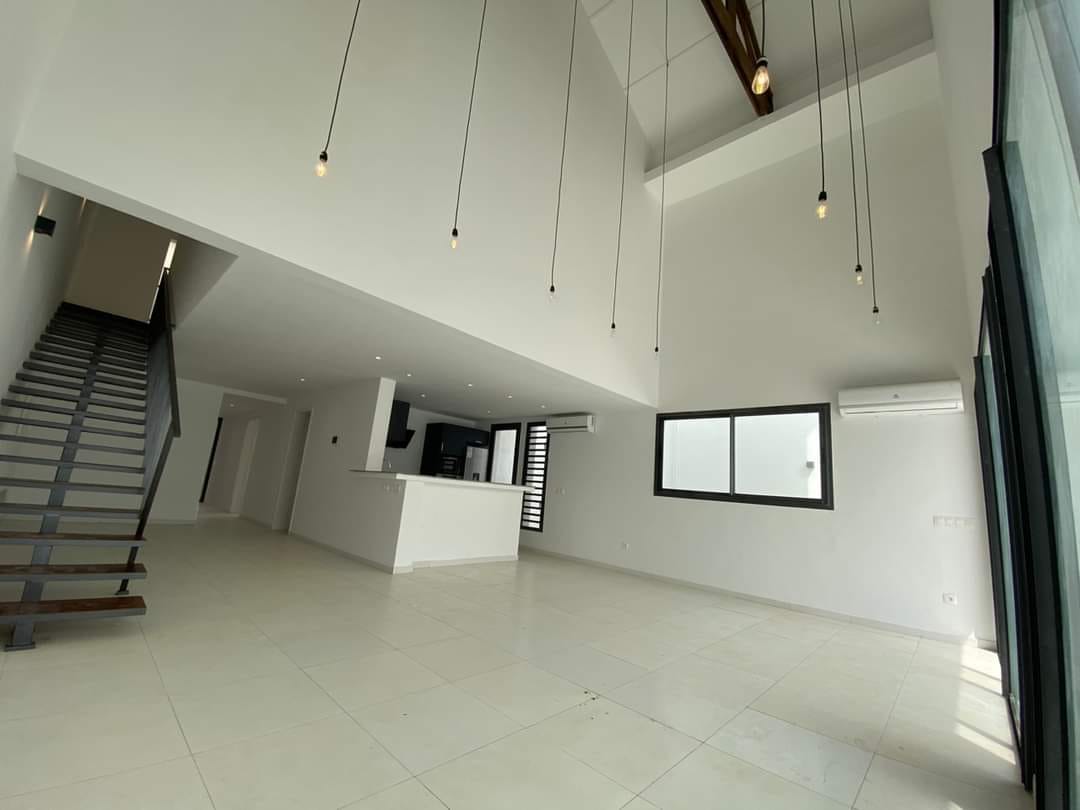 VILLA DUPLEX 05 PIECES