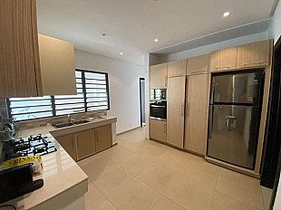 3 VILLAS DUPLEX JUMELLES DE 06 PIECES