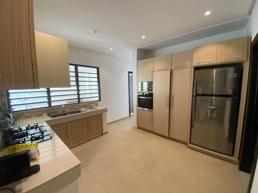 3 VILLAS DUPLEX JUMELLES DE 06 PIECES
