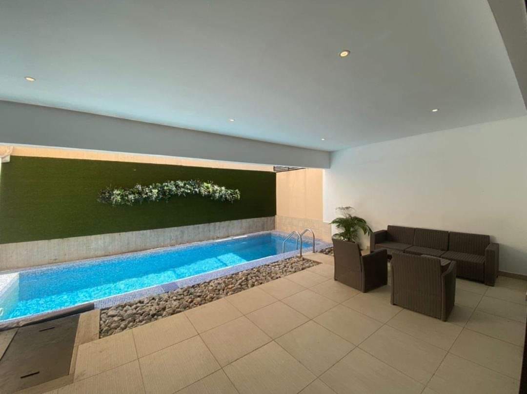 3 VILLAS DUPLEX JUMELLES DE 06 PIECES