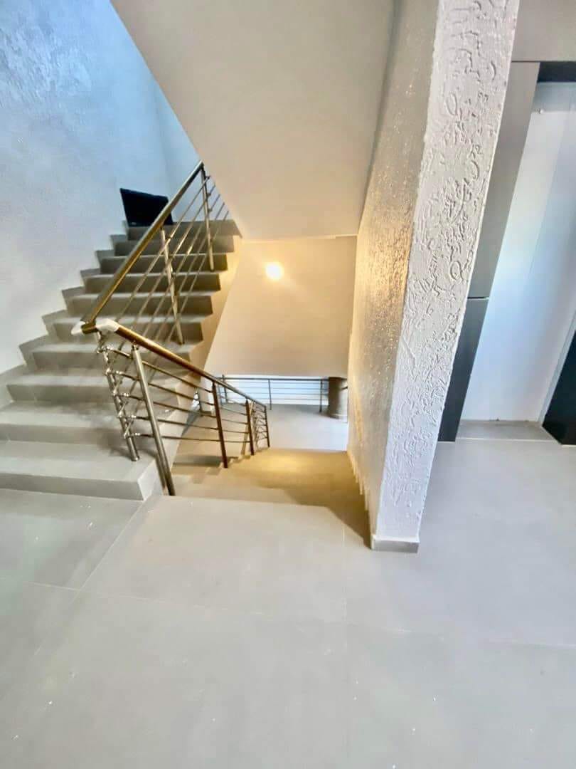 APPARTEMENT DE 03 PIECES