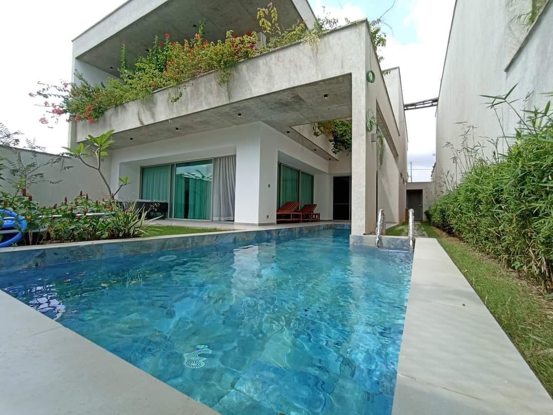 RESIDENCE MEUBLEE