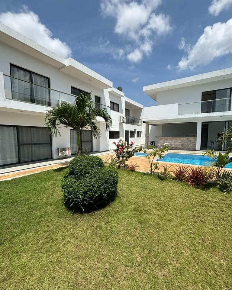 VILLA DUPLEX DE 10 PIECES