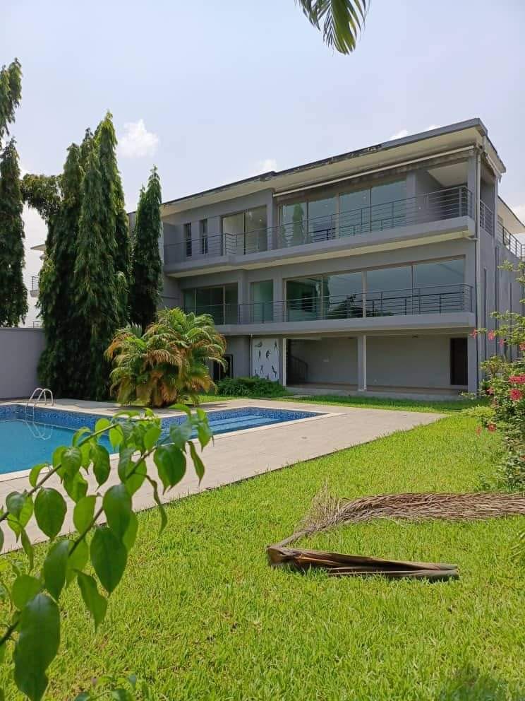 VILLA DUPLEX DE 08 PIECES