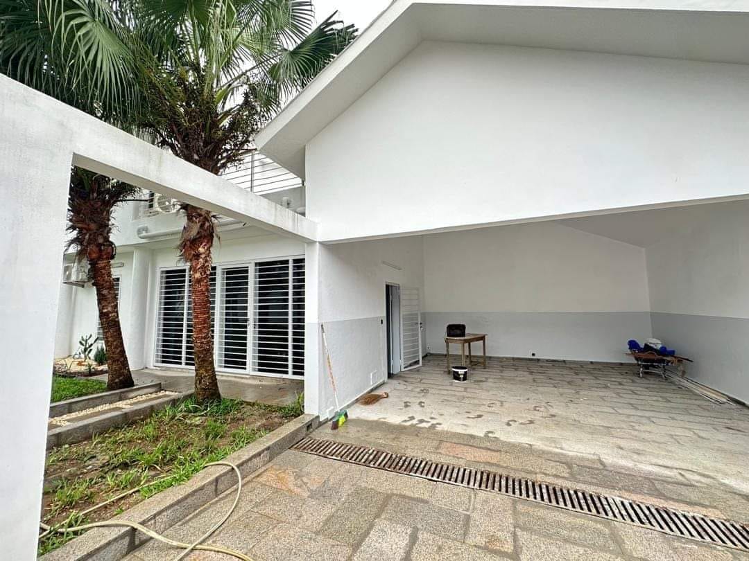 VILLA DUPLEX DE HAUT STANDING 11 PIECES