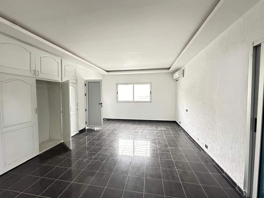 VILLA DUPLEX DE HAUT STANDING 11 PIECES