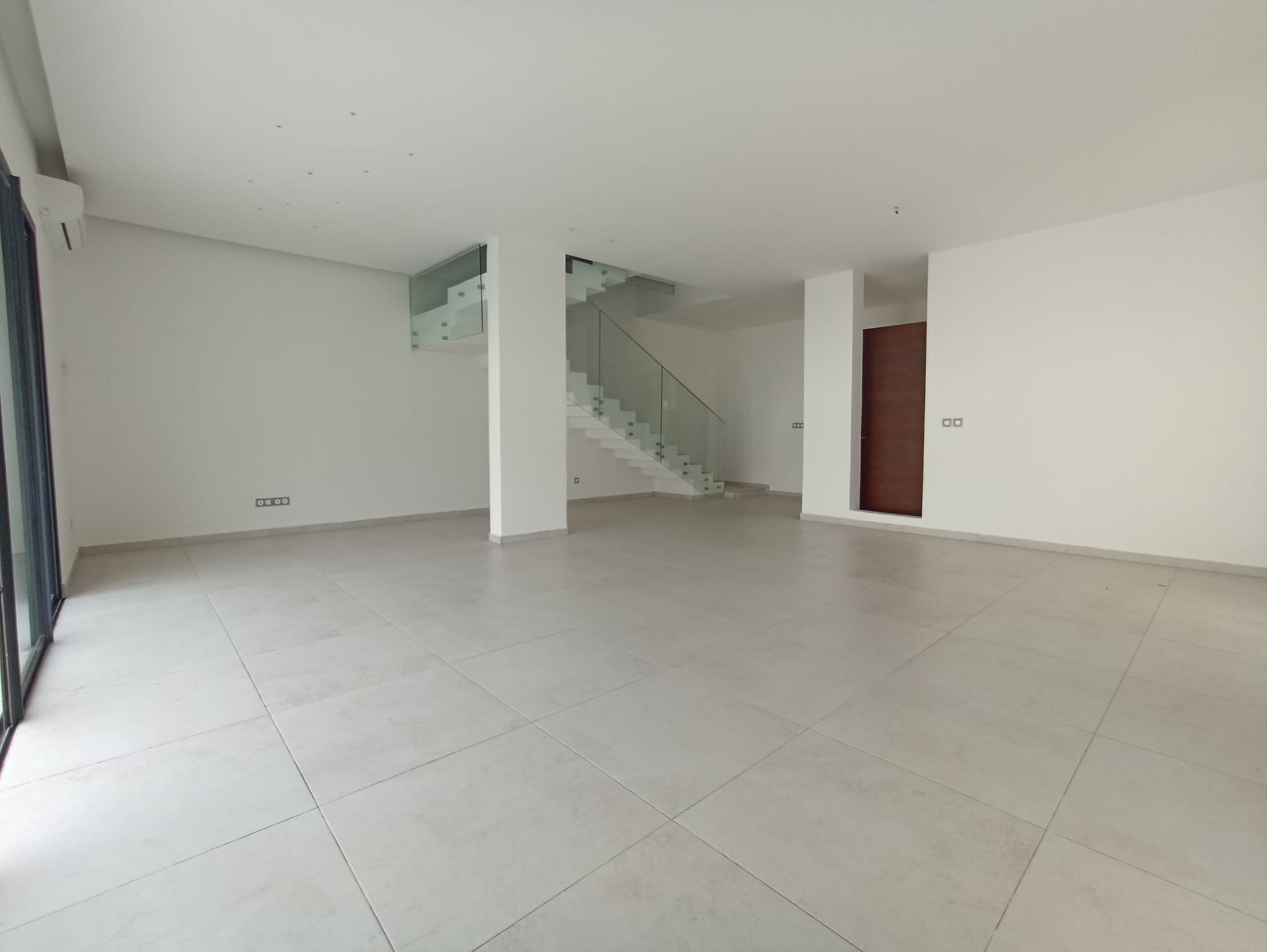 VILLA DUPLEX DE 04 PIECES