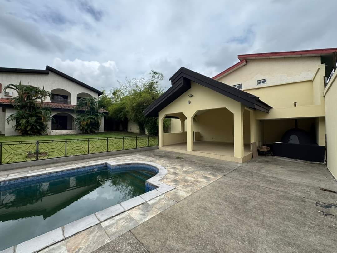 VILLA DUPLEX DE 10 PIECES