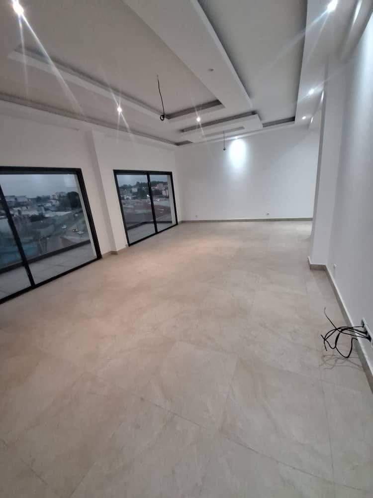 APPARTEMENT HAUT STANDING DE 04 PIECES