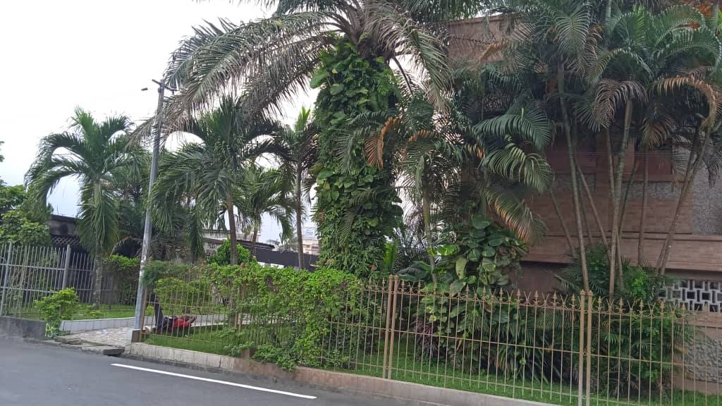 VILLA TRIPLEX A VENDRE