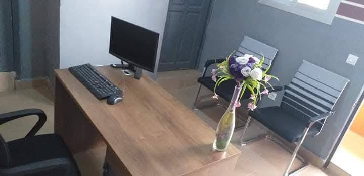 BUREAU MEUBLE