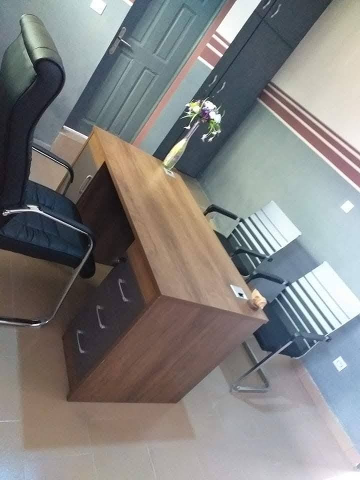 BUREAU MEUBLE