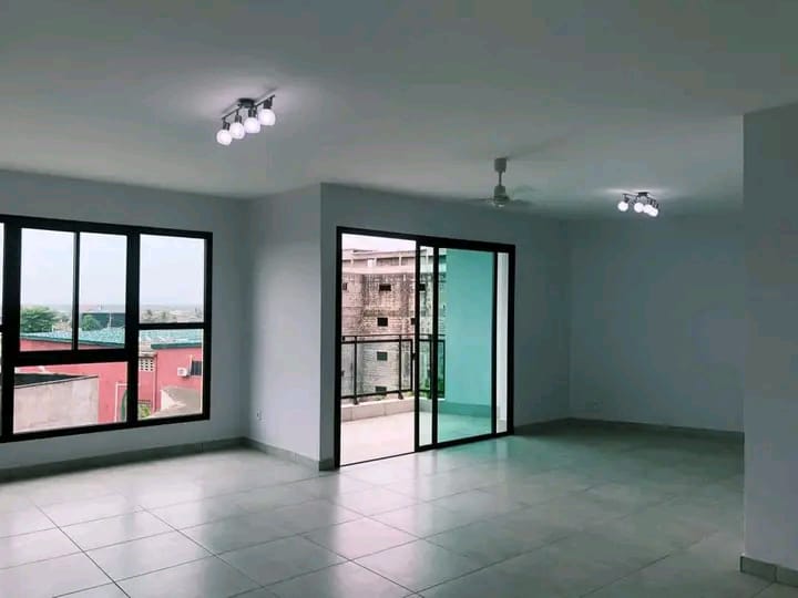 APPARTEMENT 04 PIECES