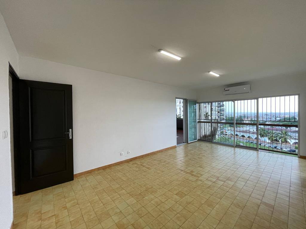 APPARTEMENT DE 03 PIECES