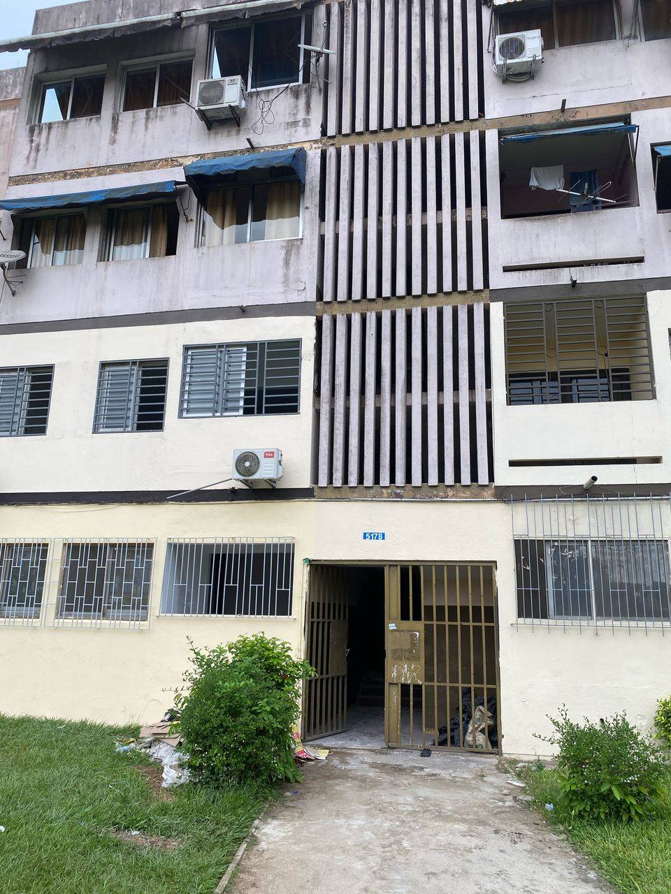 APPARTEMENT DE 05 PIECES