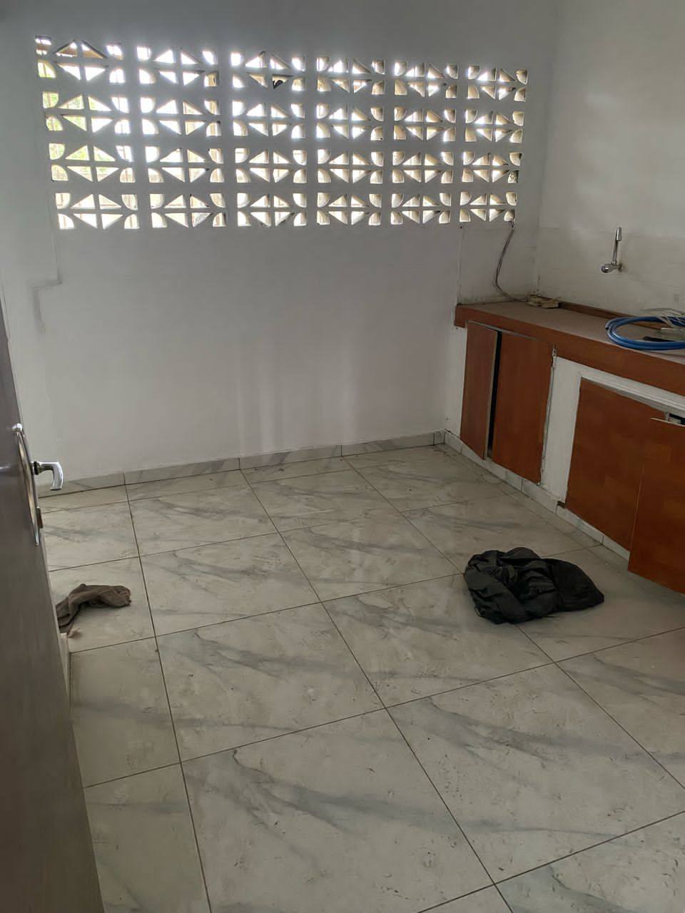 APPARTEMENT DE 05 PIECES