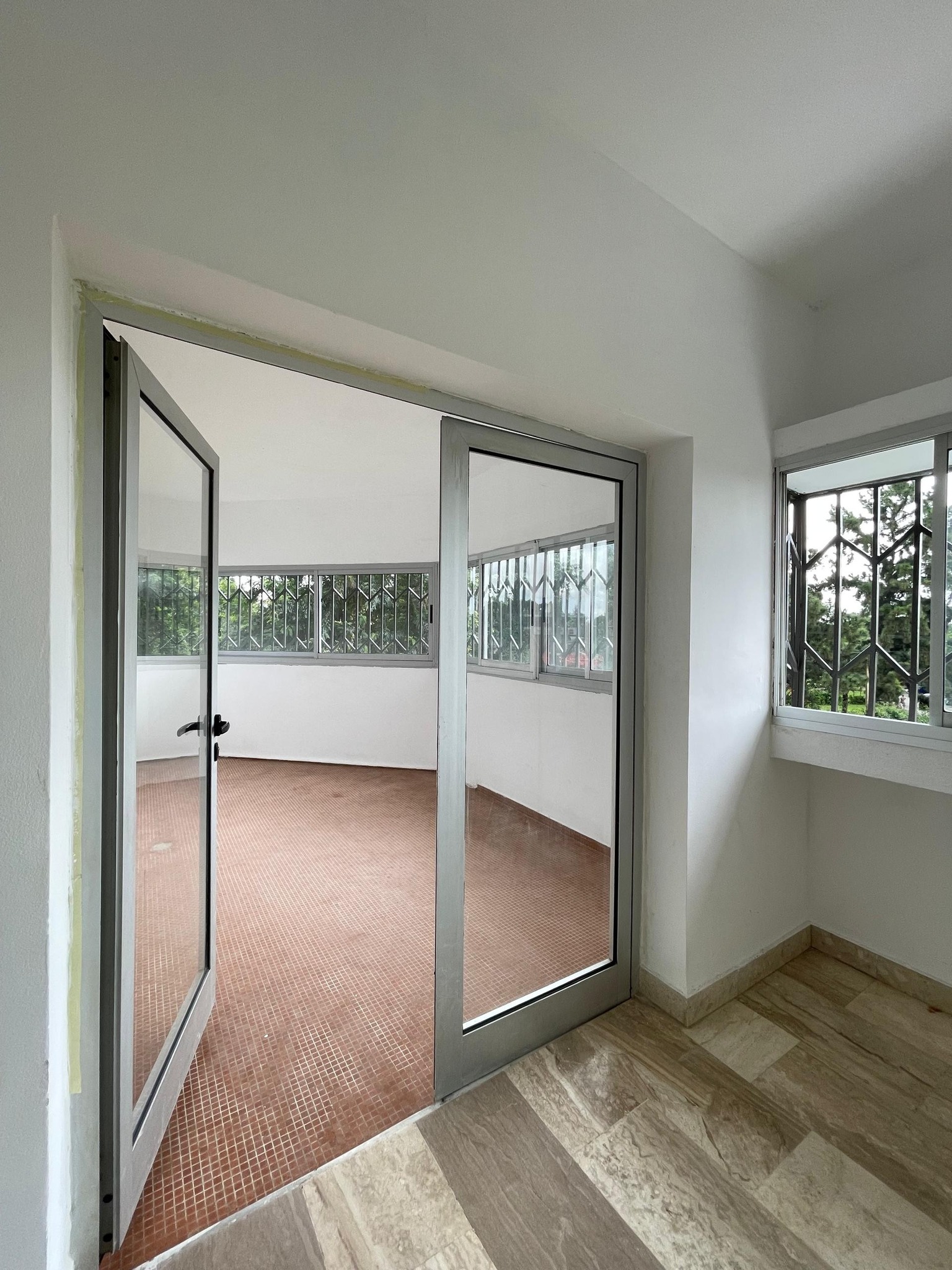 APPARTEMENT DE 04 PIECES