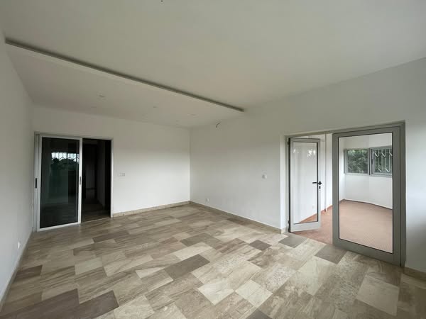 APPARTEMENT DE 04 PIECES
