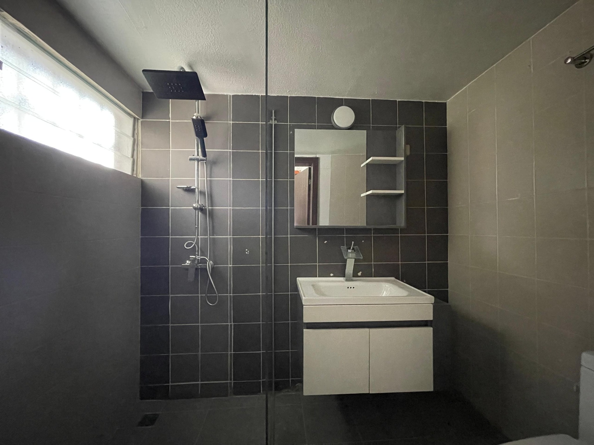 APPARTEMENT DE 04 PIECES