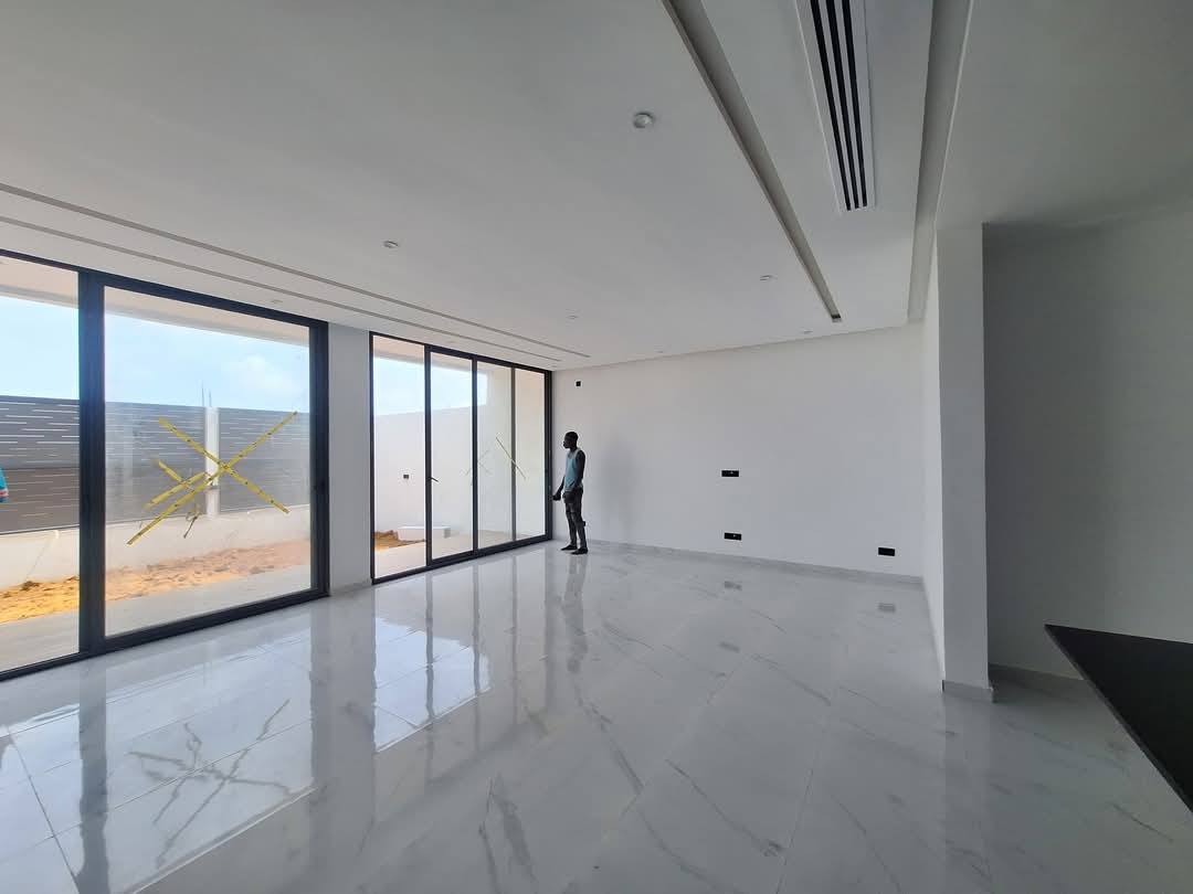 VILLA TRIPLEX A VENDRE