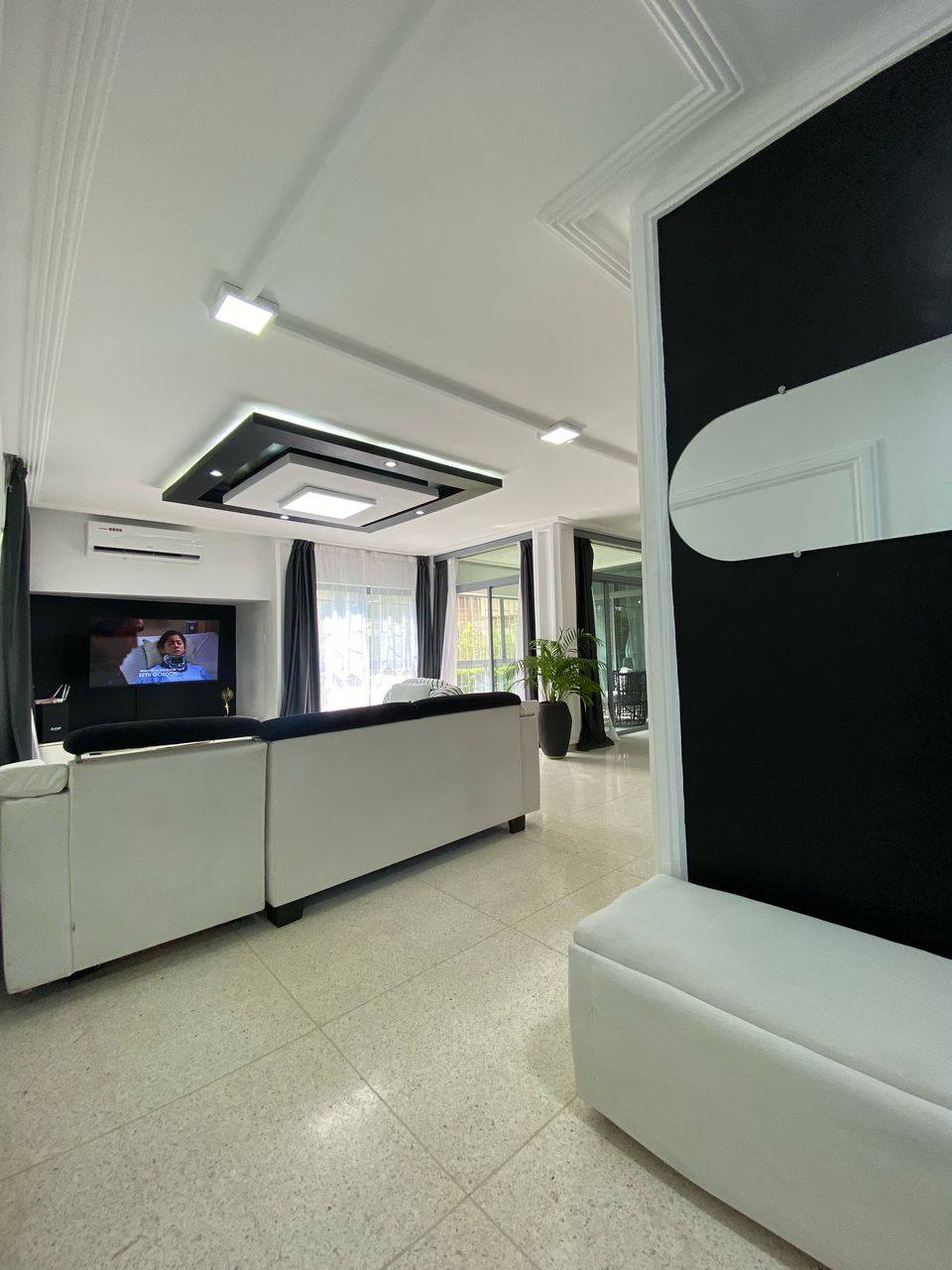 RESIDENCE MEUBLEE