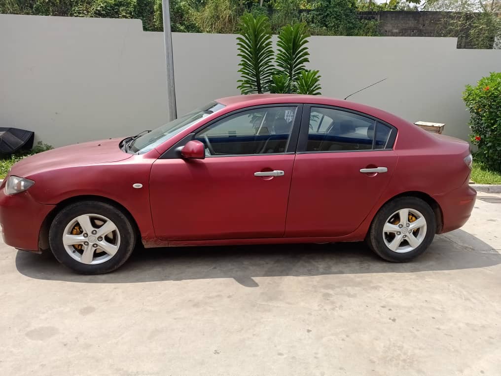 MAZDA 3 