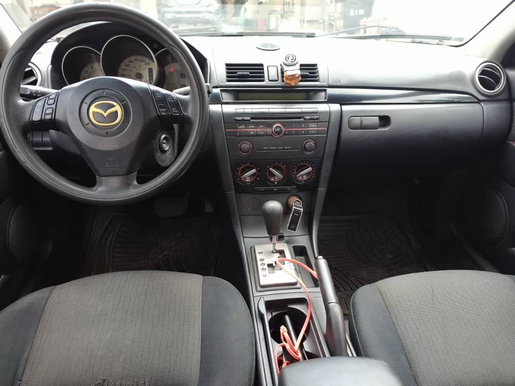 MAZDA 3 