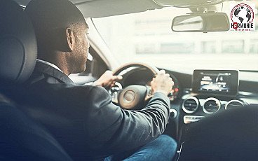 UN CHAUFFEUR 
