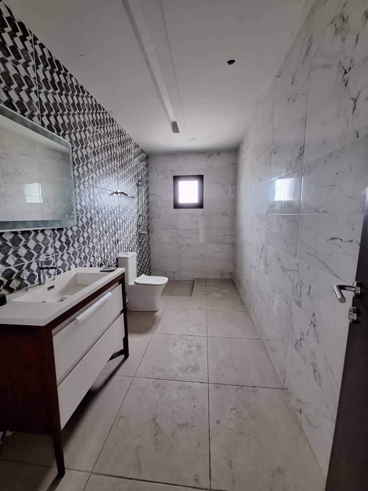 APPARTEMENT LUXUEUX 04 PIECES