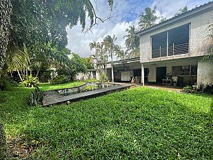 VILLA JUMELEE A VENDRE