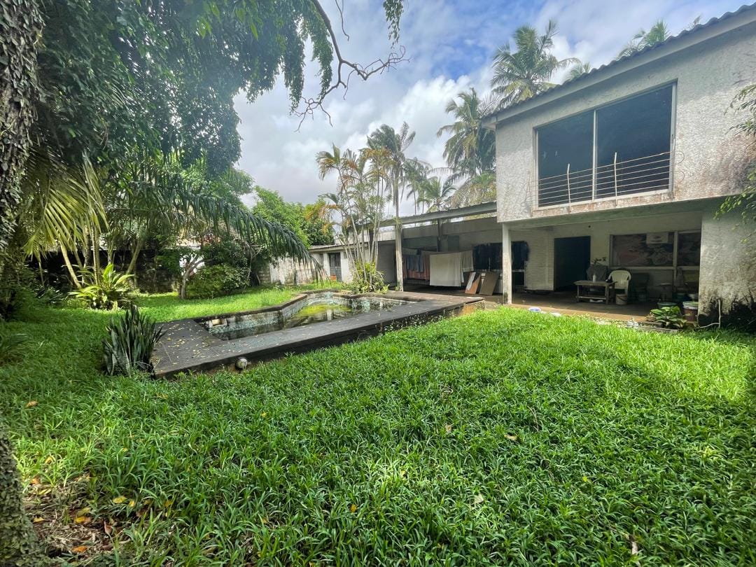 VILLA JUMELEE A VENDRE