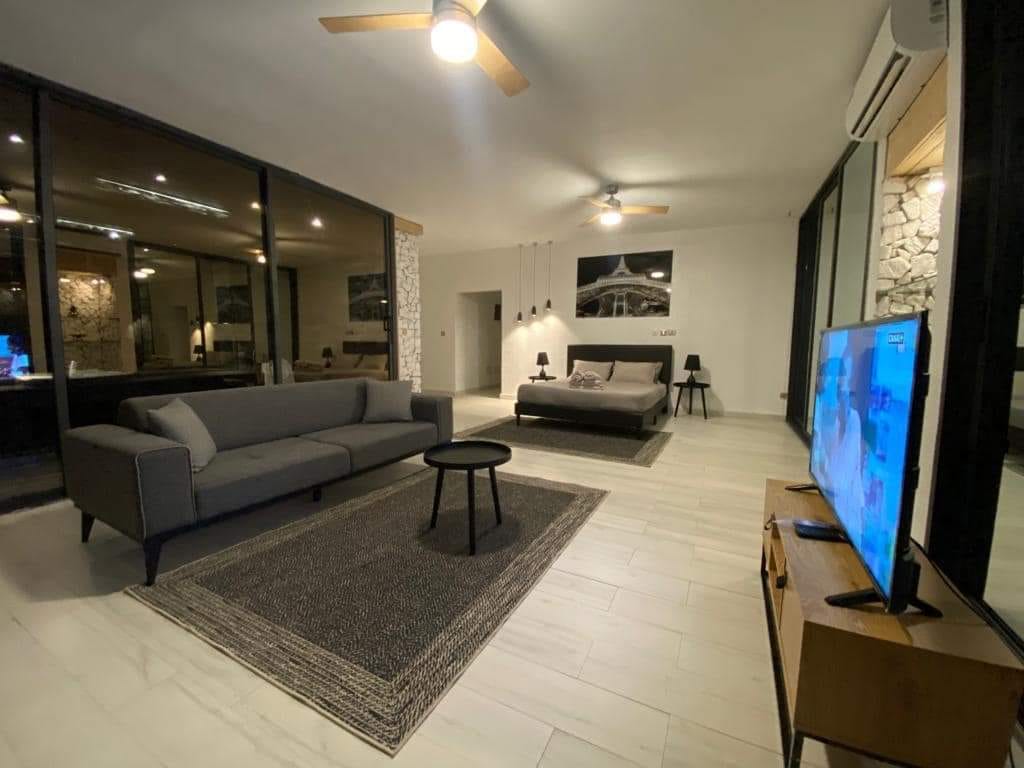 GRAND STUDIO MEUBLE