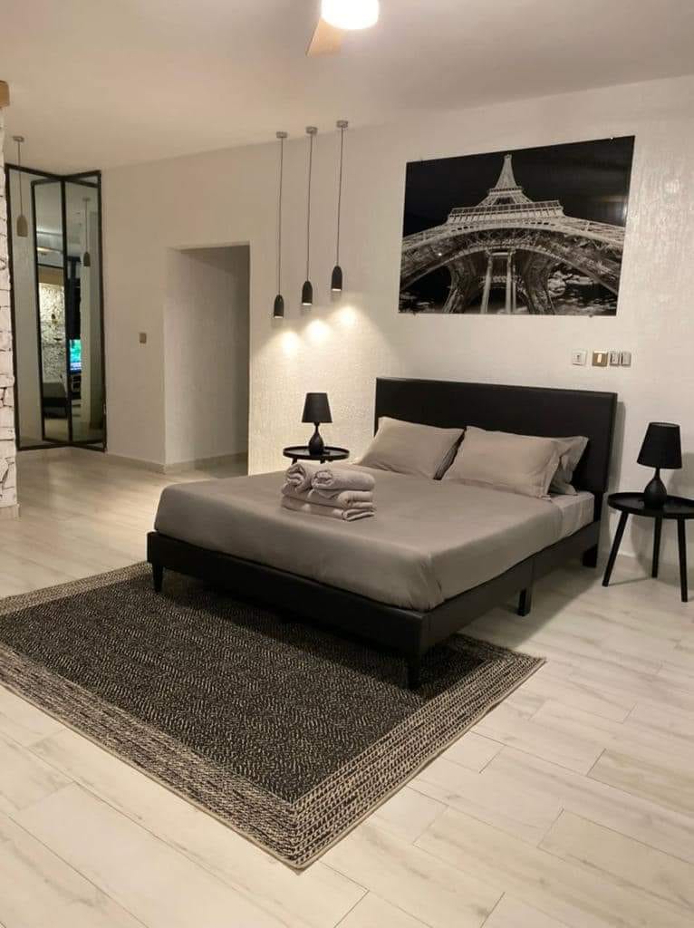 GRAND STUDIO MEUBLE